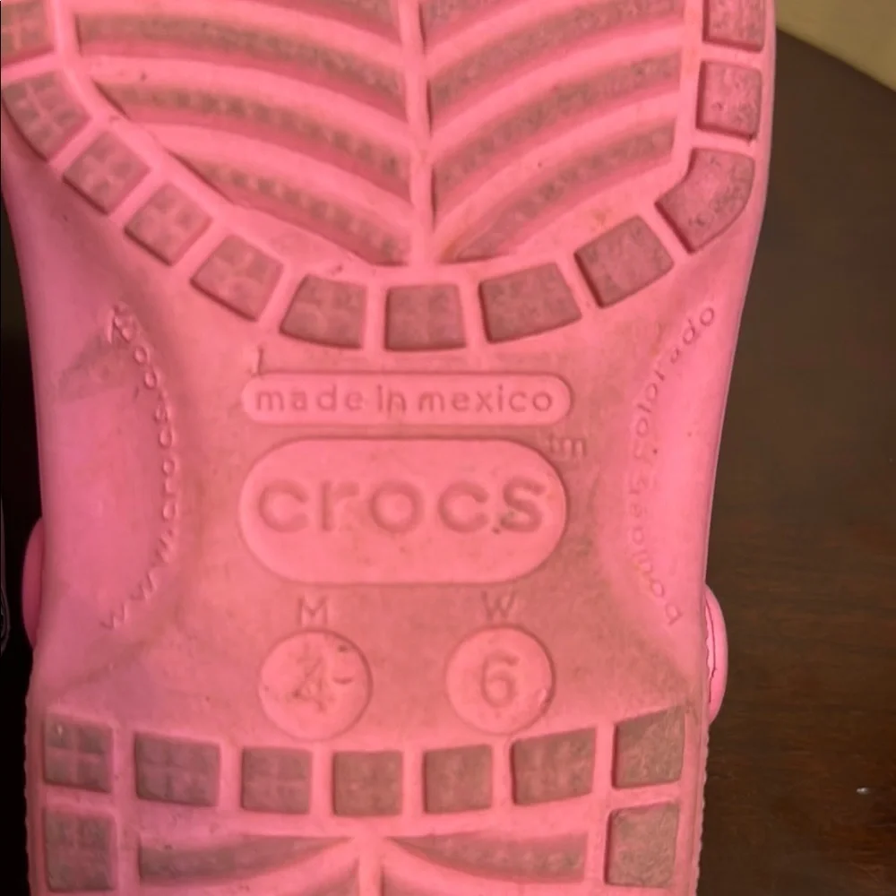 CROCS Pink Sandals Lightweight Ventilated Design